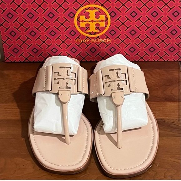 New in Box Tory Burch- Georgia Sandal Soft Patent. Color: Sand. Size: 8 - Picture 2 of 11